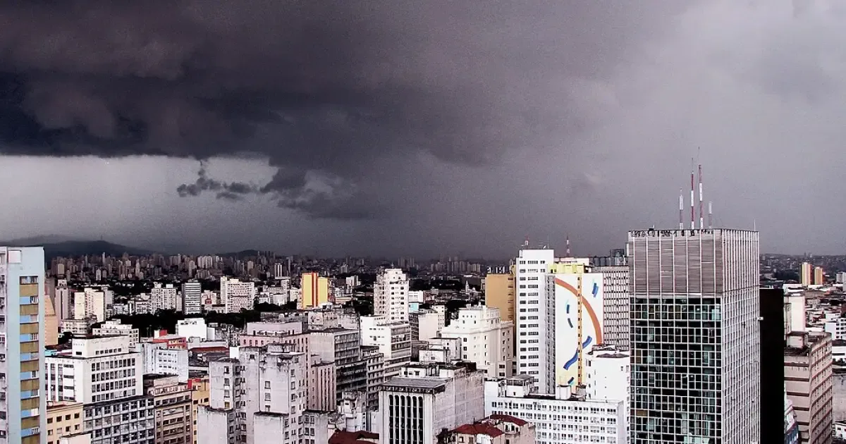 Domingo terá chuva forte e ventos de até 70 km/h em São Paulo