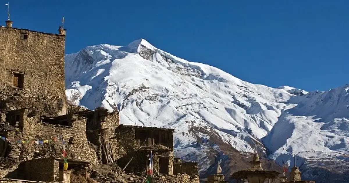 Avalanche mata quatro e deixa 14 desaparecidos no Nepal