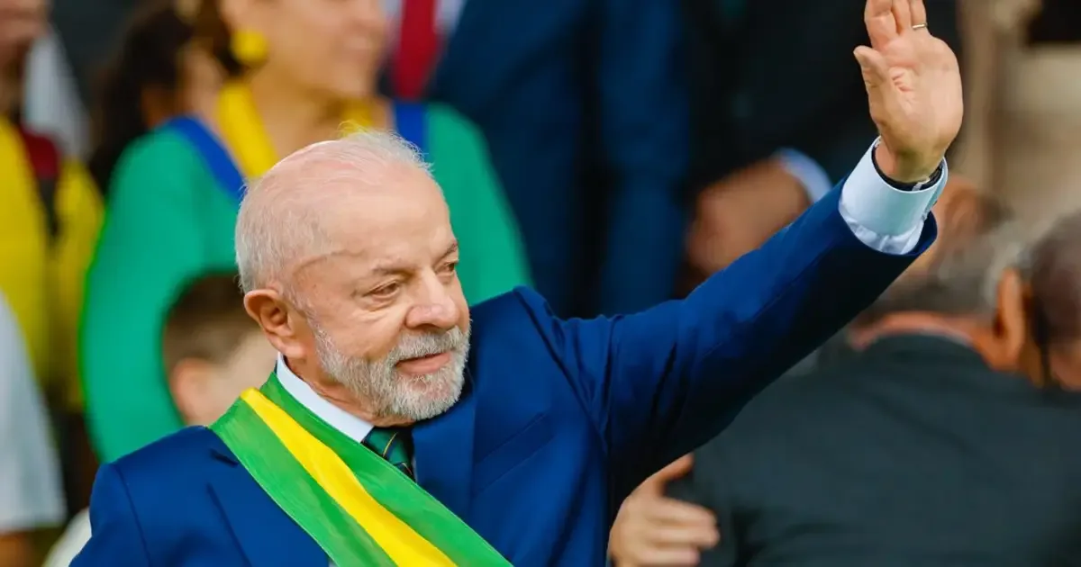 Lula sanciona medida que encerra imposto sobre compras de até 50 dólares