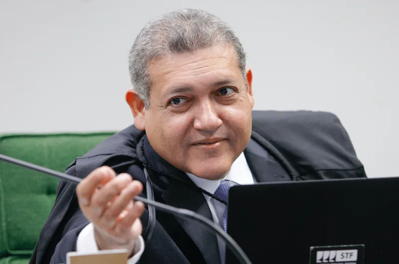 Mensagens citam pagamentos a filho de ministro do STF por consultoria