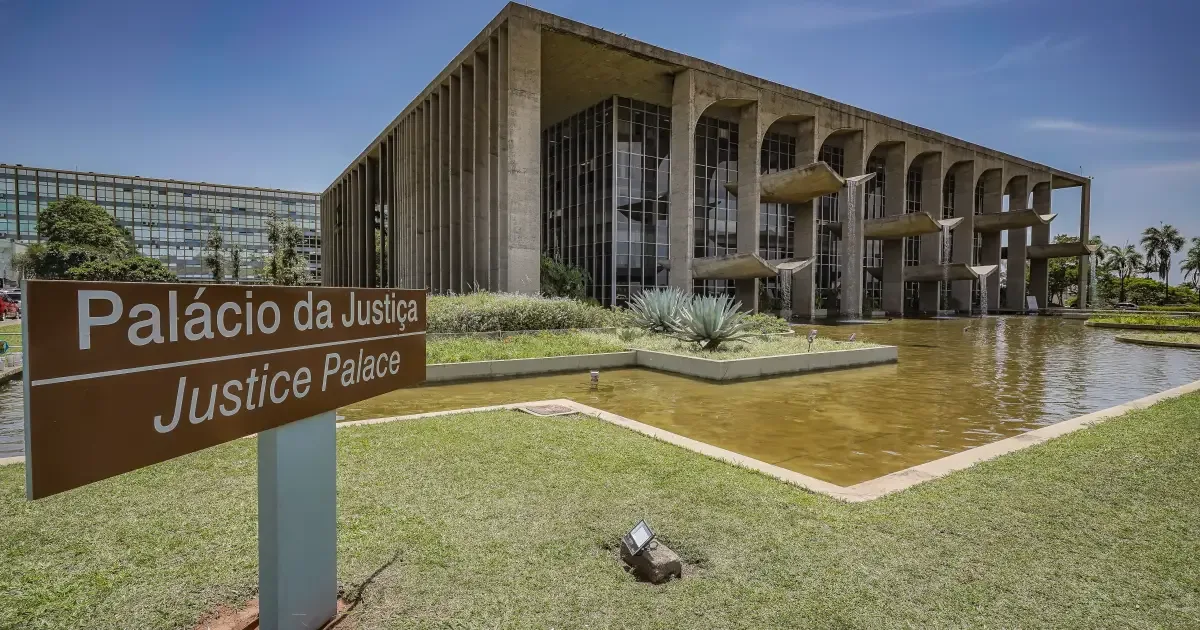 Operação combate comunidades digitais ligadas à automutilação de menores