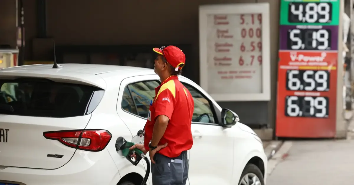 Governo prevê R$ 7 bilhões mensais para reduzir preço dos combustíveis