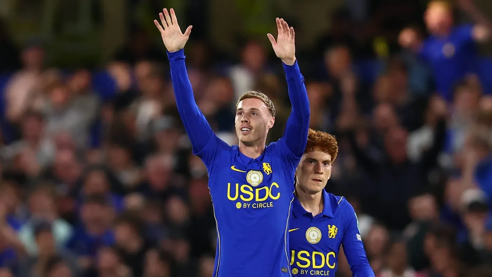 Chelsea avança na Copa da Liga, mas sofre com falhas defensivas diante do Leeds