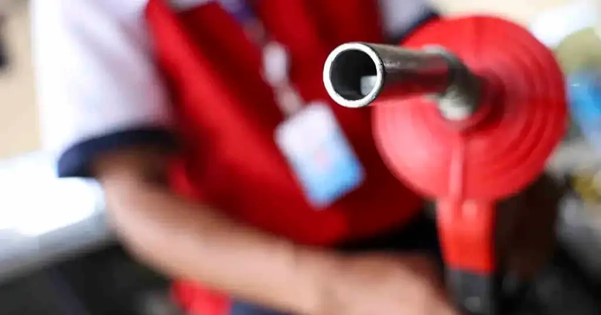 Petrobras eleva diesel em R$ 1, mas mantém preço às distribuidoras