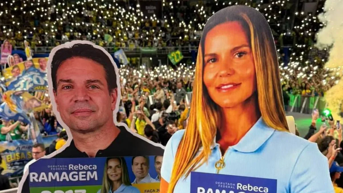 Rebeca Ramagem faz campanha nos EUA com totens no Rio de Janeiro