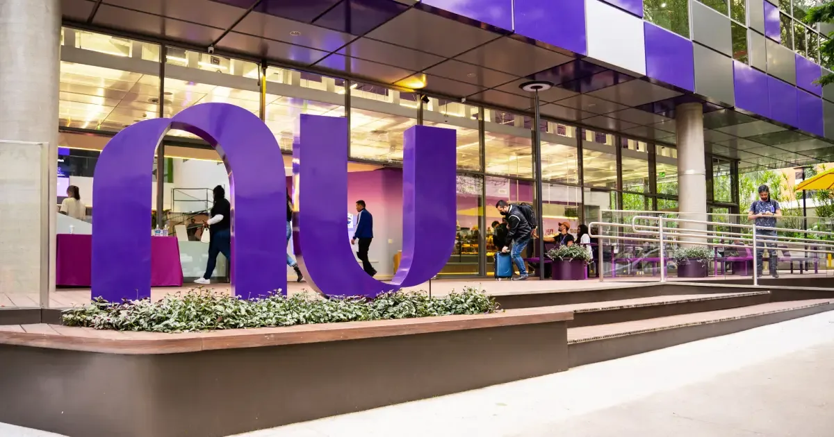 Nubank inicia operação nos EUA com conta sem tarifas e cashback
