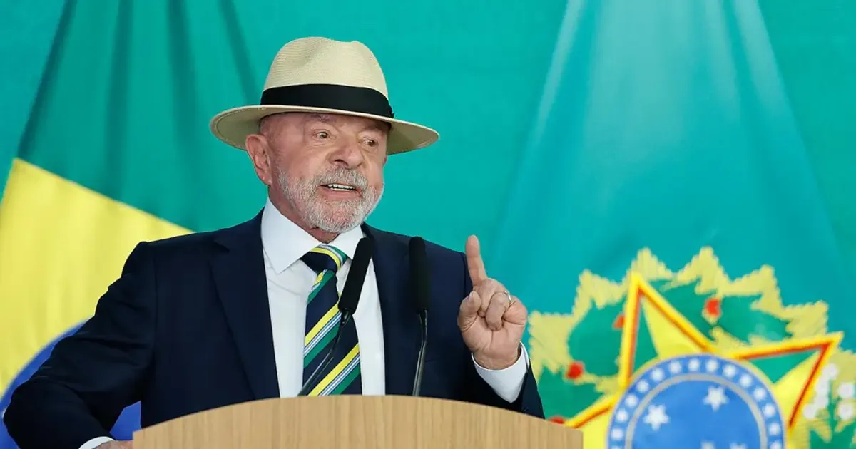 Lula muda rotina no Planalto durante crise envolvendo ministros do STF
