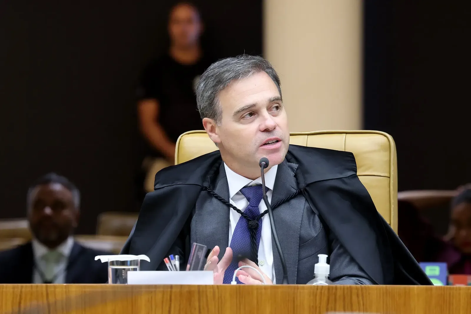 Mendonça diz que dados completos de celular de Vorcaro podem tumultuar julgamento
