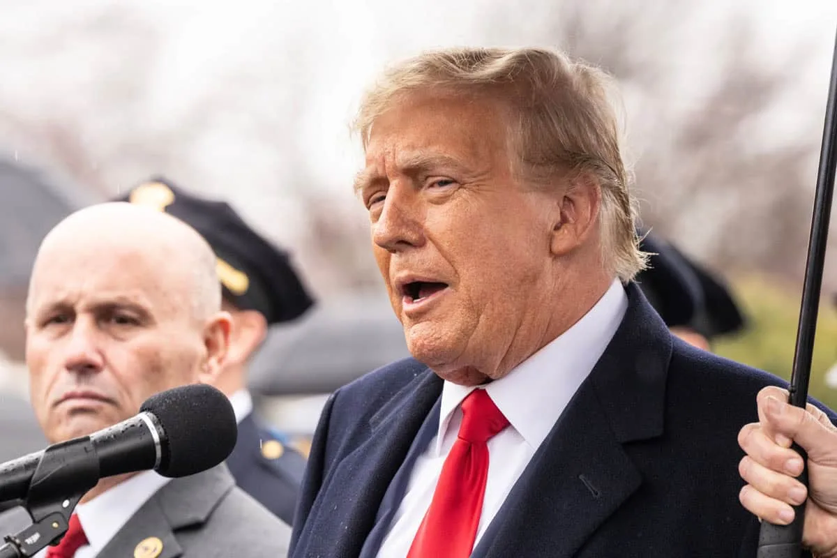 Trump diz que robôs não dominarão ao defender ritmo de avanço da IA