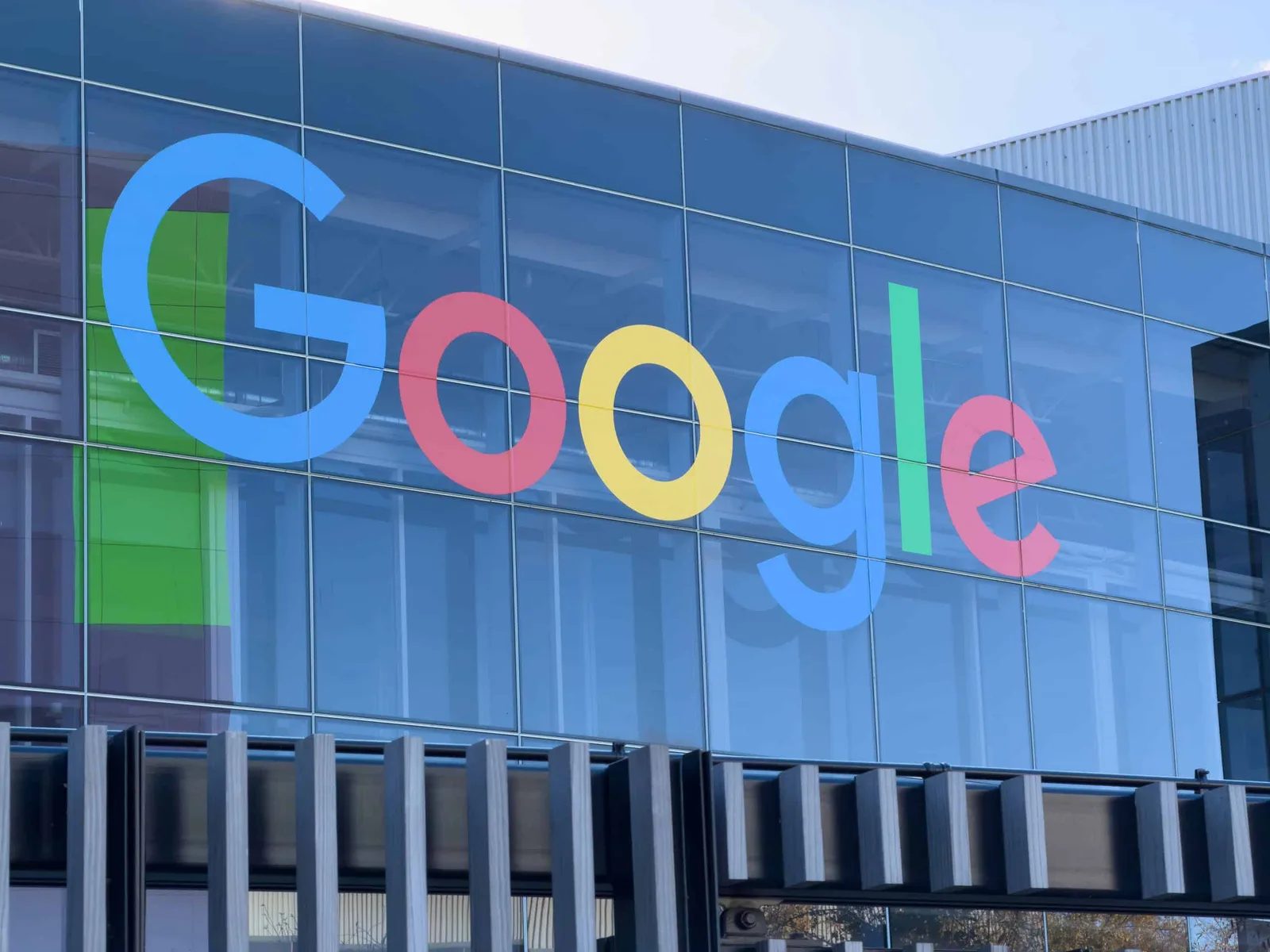 NetLab aponta falhas na checagem de anúncios falsos sobre programas públicos