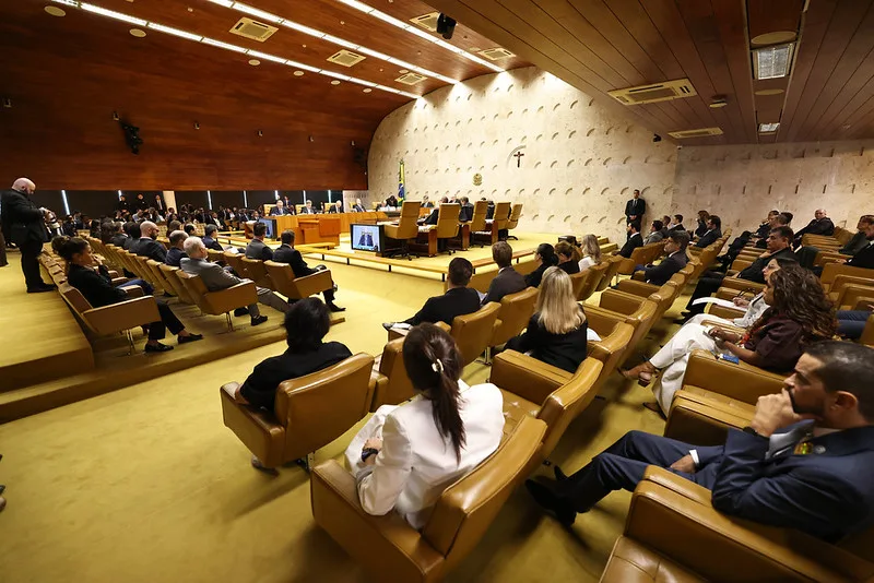 Fachin adia sessão do STF em meio a novos atritos entre ministros