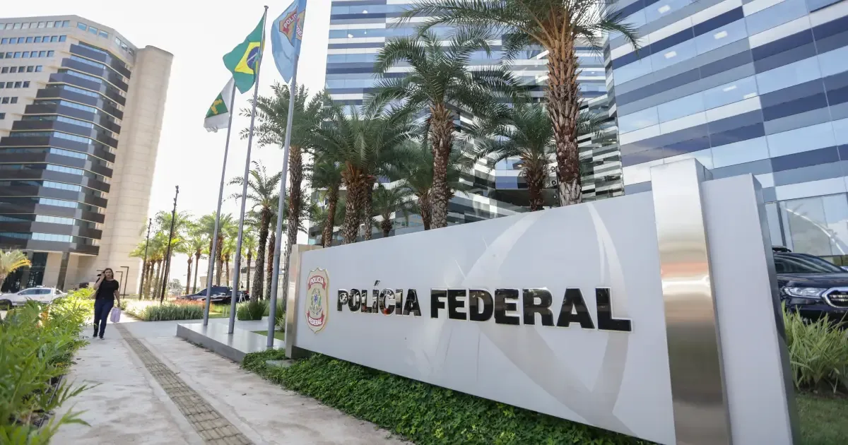 Histórico do ChatGPT reforça investigação contra mulher ligada a hackers de Vorcaro