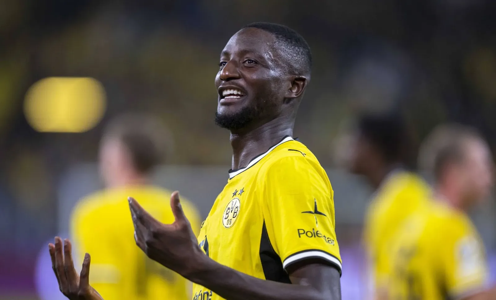 Guirassy decide no fim, e Dortmund supera Villarreal por 3 a 2