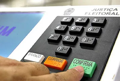 Seis pesquisas eleitorais medem cenário após crise no STF