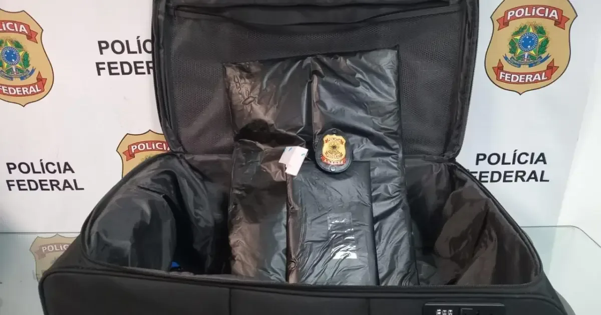 PF apreende 3,5 quilos de cocaína com passageiro no Galeão