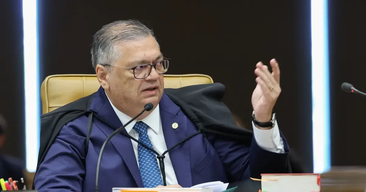Dino defende debate sobre mudanças no título de Padroeira do Brasil