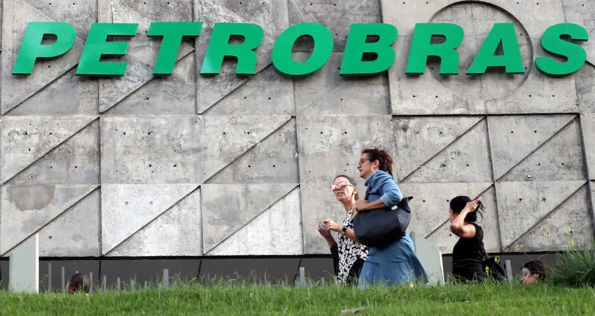Petrobras recebe R$ 448 milhões e adere a subsídio temporário ao diesel
