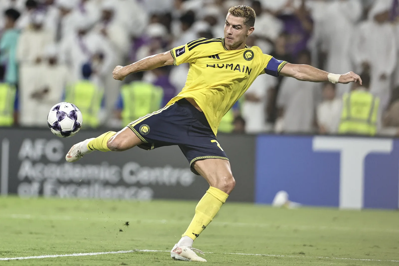 Postecoglou reage a críticas sobre Cristiano Ronaldo após derrota do Al-Nassr