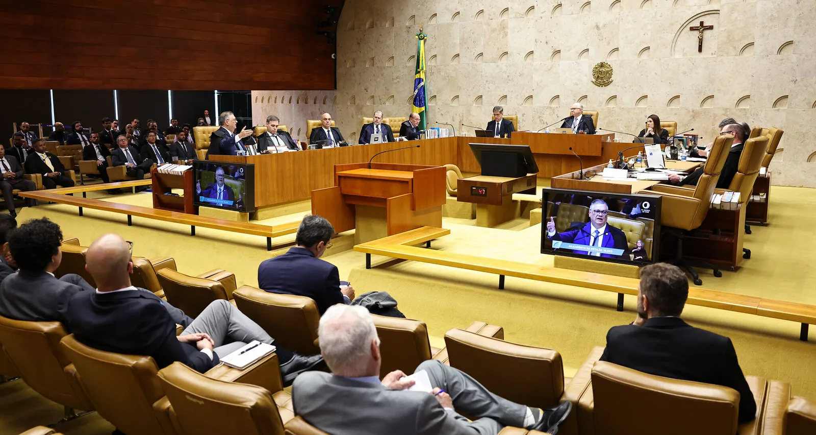 Novo pede ao STF que anule vista de Dino em caso sobre Moraes