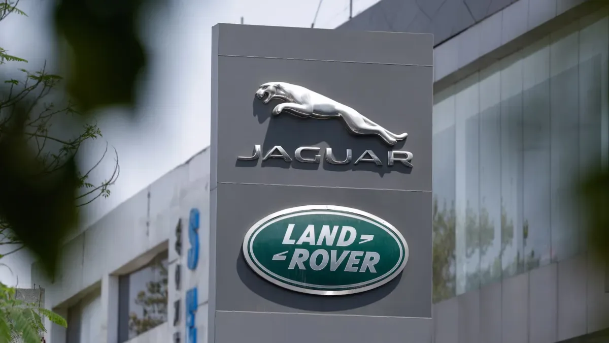 Jaguar Land Rover anuncia demissões voluntárias e avalia cortar 4 mil vagas