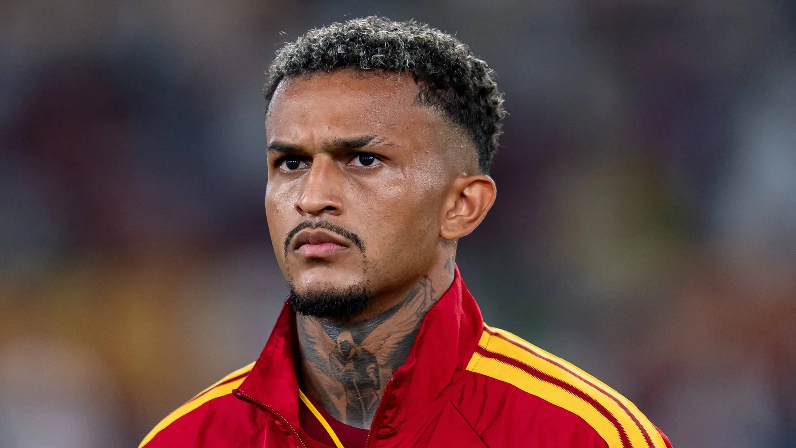 Malen marca, mas Roma cede empate ao Fenerbahçe na estreia europeia