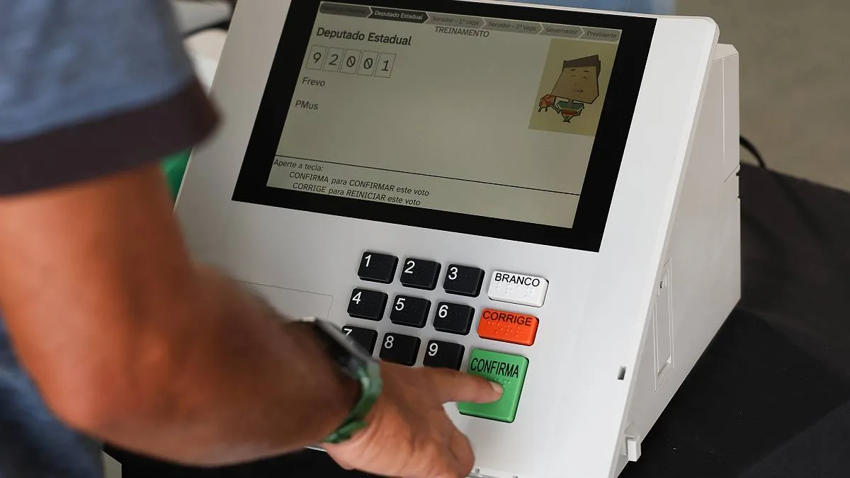 Trabalhador pode sair do expediente para votar nas eleições de 2026
