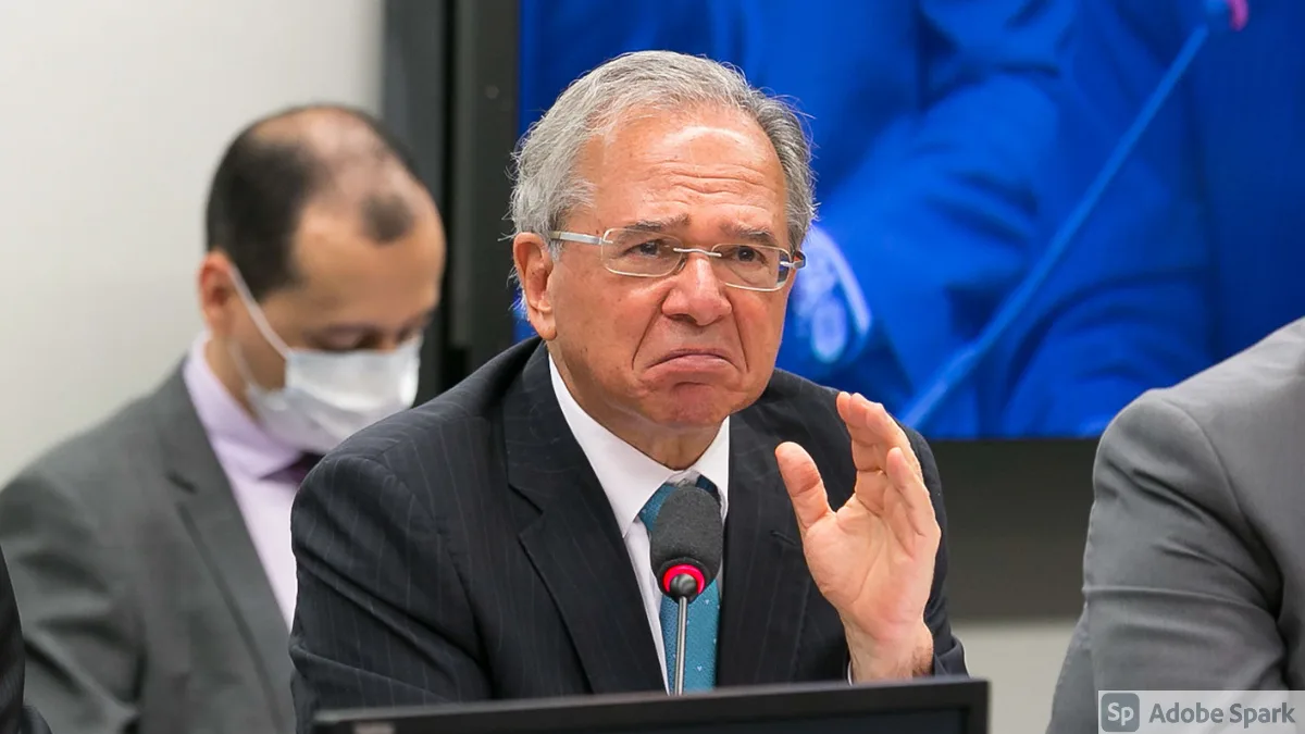 Guedes defendeu cassinos em reunião de Bolsonaro e restringiu acesso de pobres