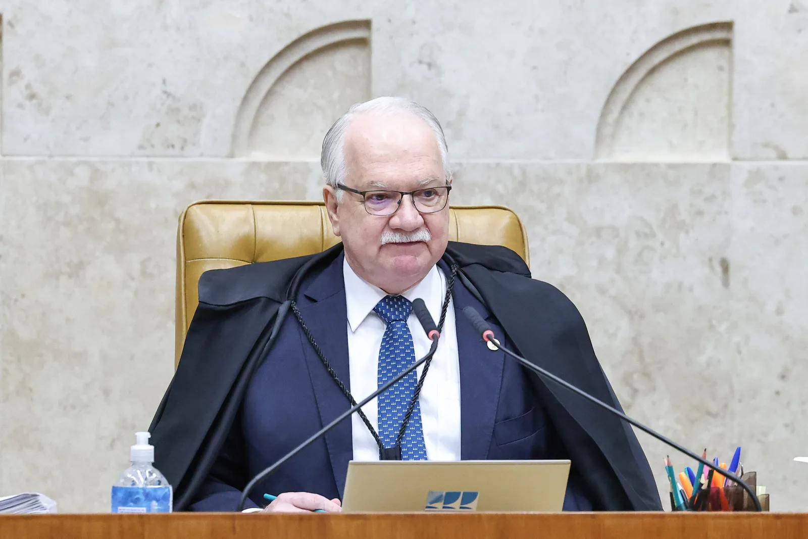 Ex-ministros do STF pedem a Fachin investigação pública sobre crise na Corte