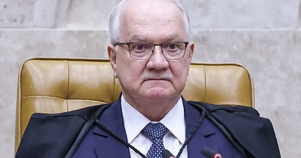 Ex-ministros cobram de Fachin sessão pública para apurar crise no STF