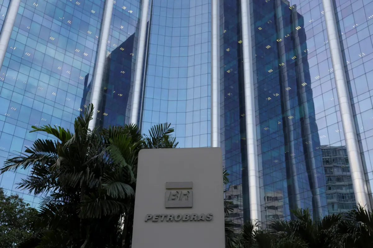 Petrobras adere a subsídio de R$ 1 por litro para o diesel