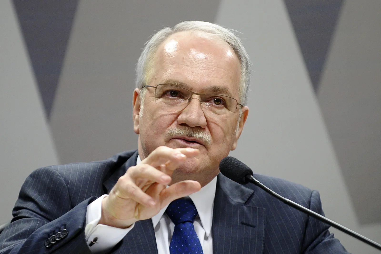 STF leva conflito entre Moraes e Mendonça para análise colegiada