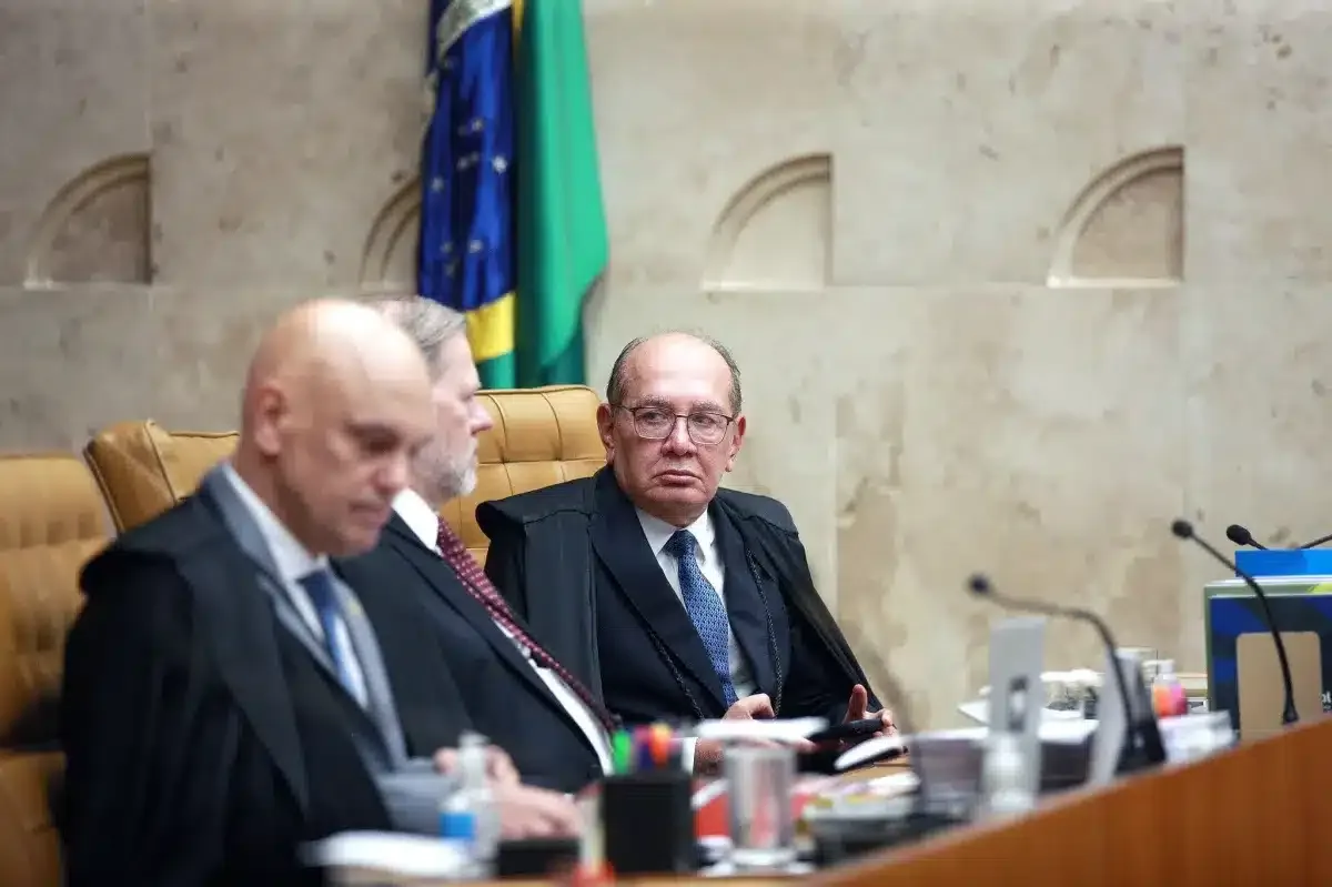 PF diz a Fachin que pode compartilhar dados do celular de Vorcaro