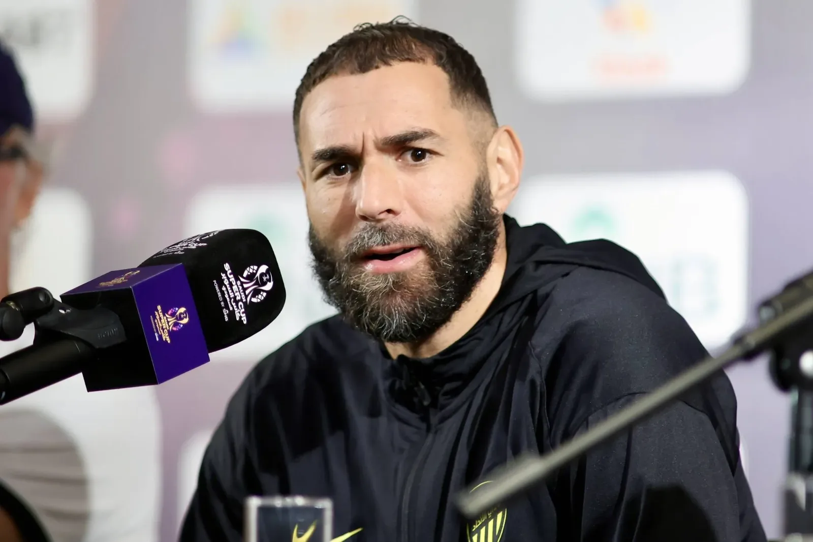 Acordo de Benzema com a liga saudita dificulta retorno ao Lyon