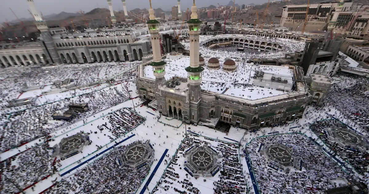 Hutis afirmam ter derrubado caça saudita e Riad acusa drone perto de Meca