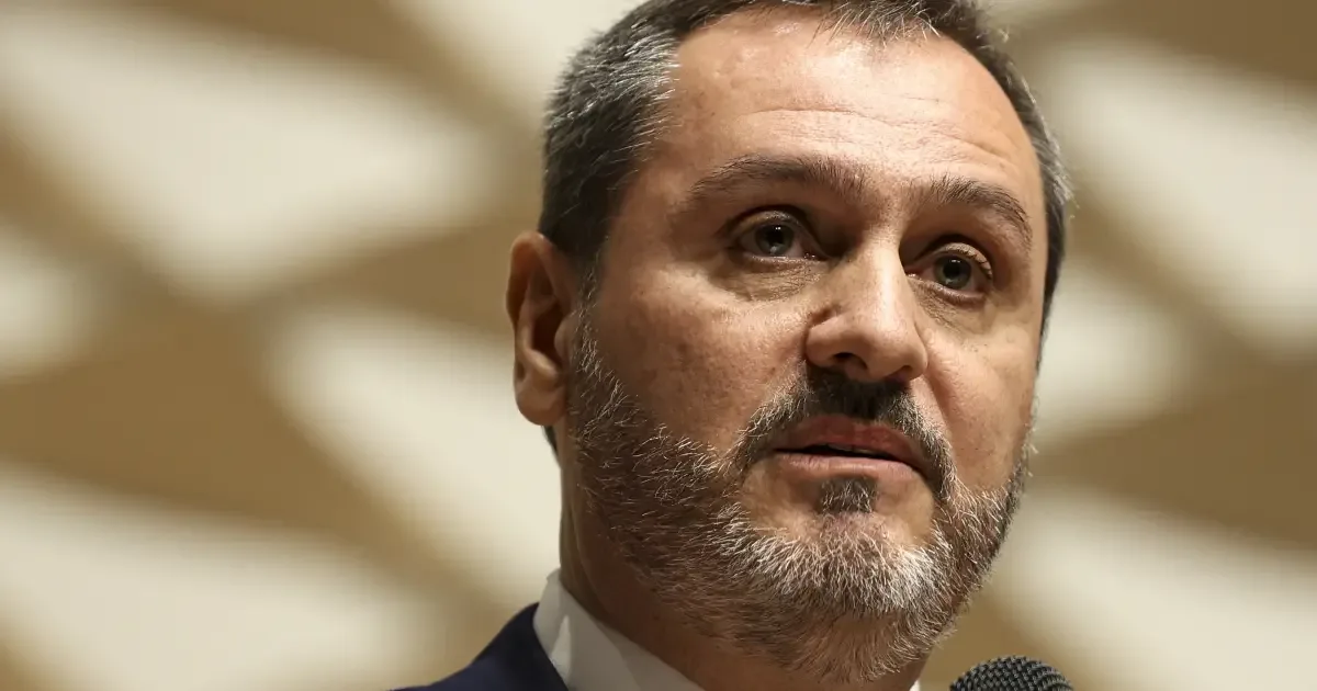 Afastamento de diretor da PF divide candidatos e aliados de Lula