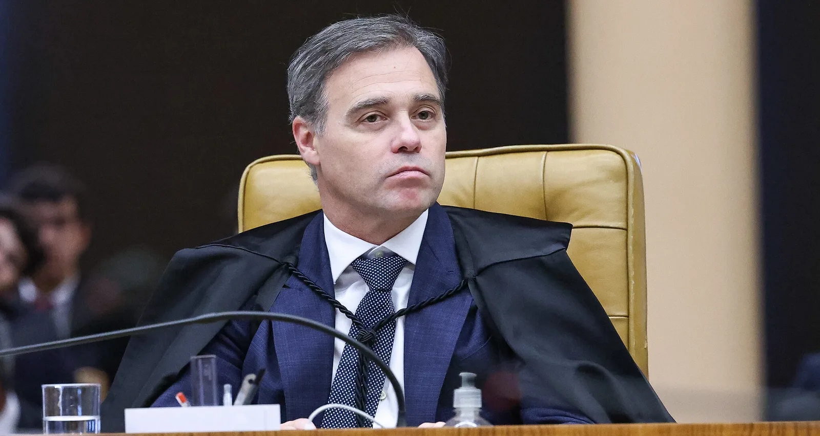 Afastamento de diretor da PF por ministro do STF divide especialistas