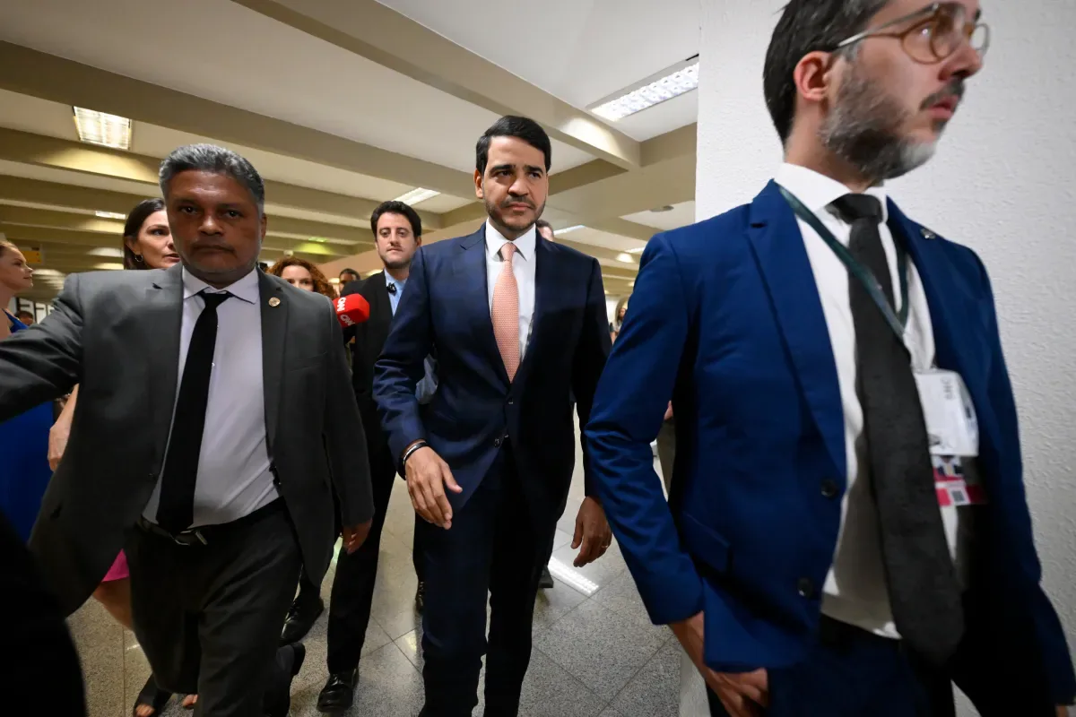 Mendonça afirma que inteligência da PF monitorou Jorge Messias