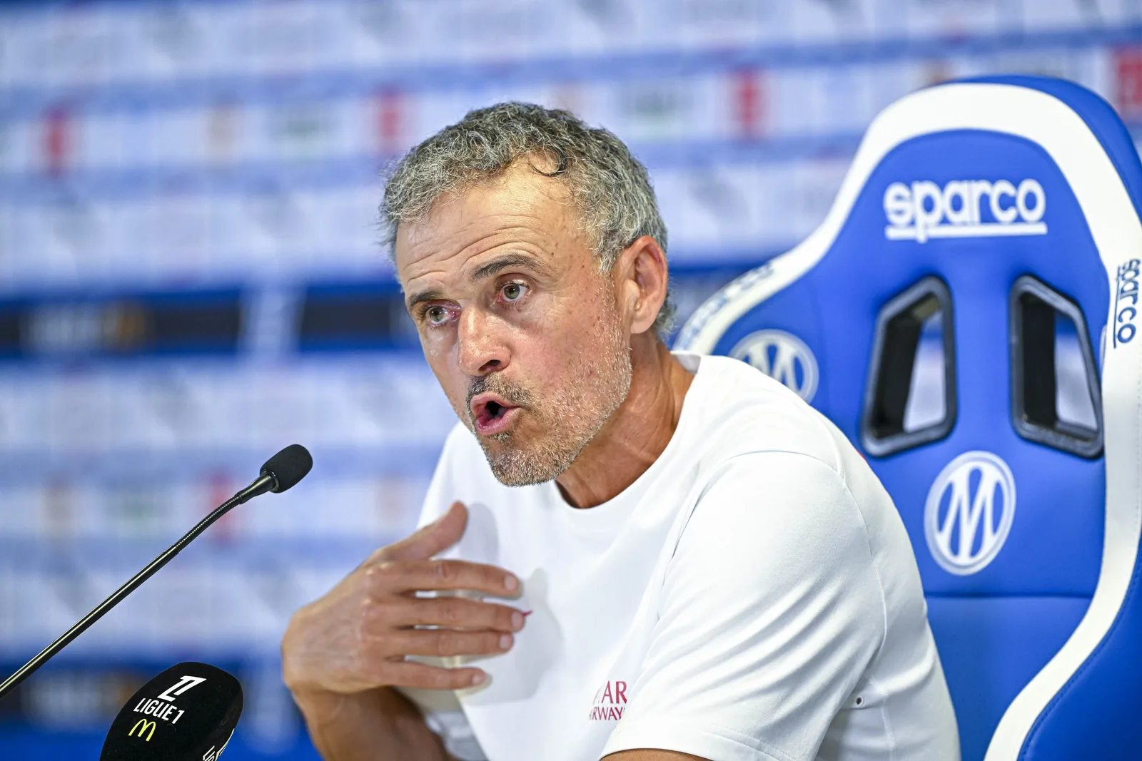 De Ketelaere confirma conversa com PSG antes da escolha por Ferran Torres