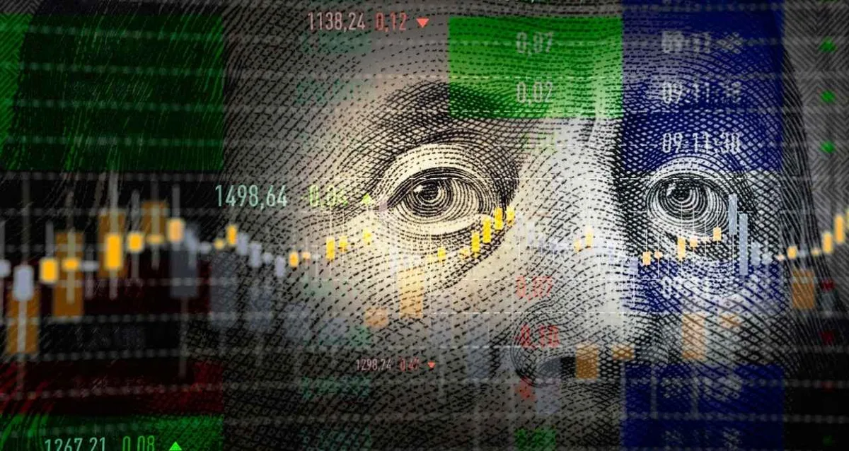 Dólar sobe 0,83% e se aproxima de R$ 5,20 nesta segunda-feira