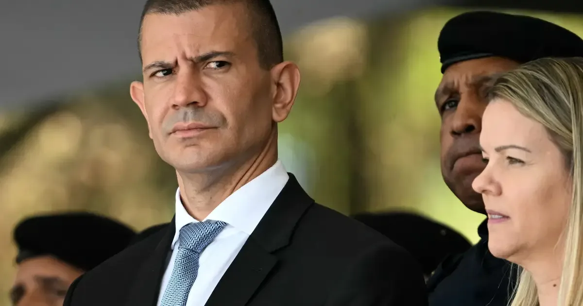 Douglas Ruas acompanha apuração na sede do PL e lidera disputa no Rio