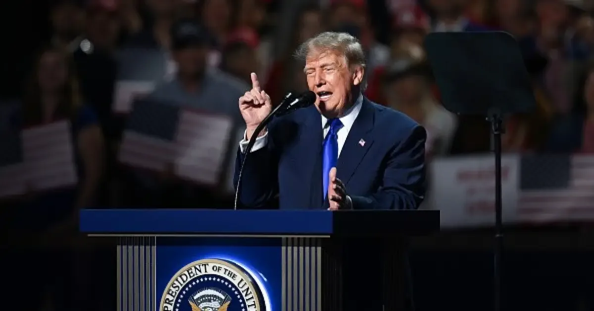 Trump pressiona republicanos a votar e promete pagamento se partido mantiver Congresso