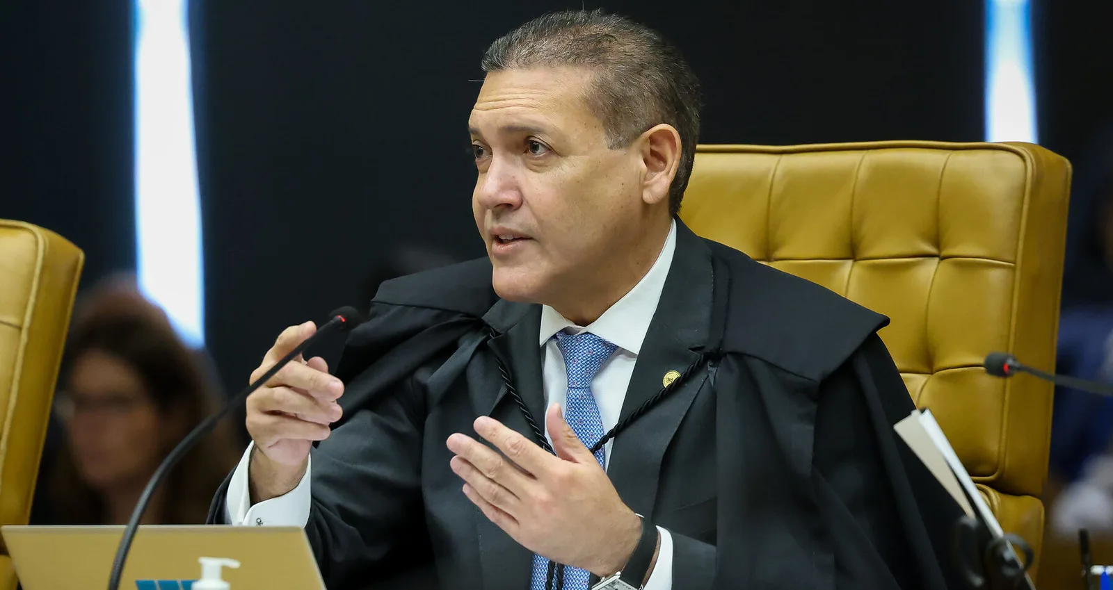 Fux suspende posts sobre Nossa Senhora Aparecida após crítica de Nunes Marques