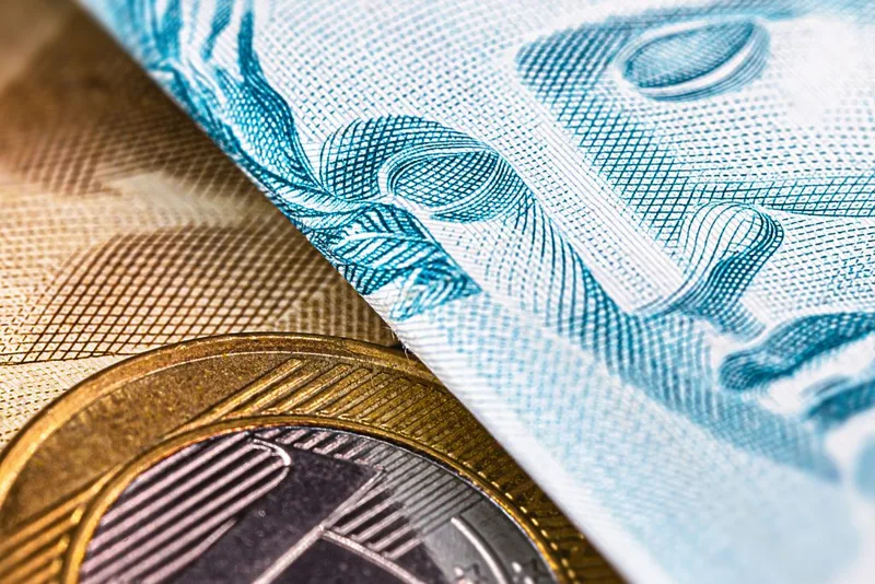 Juíza autoriza penhora de 10% do salário para quitar dívida civil
