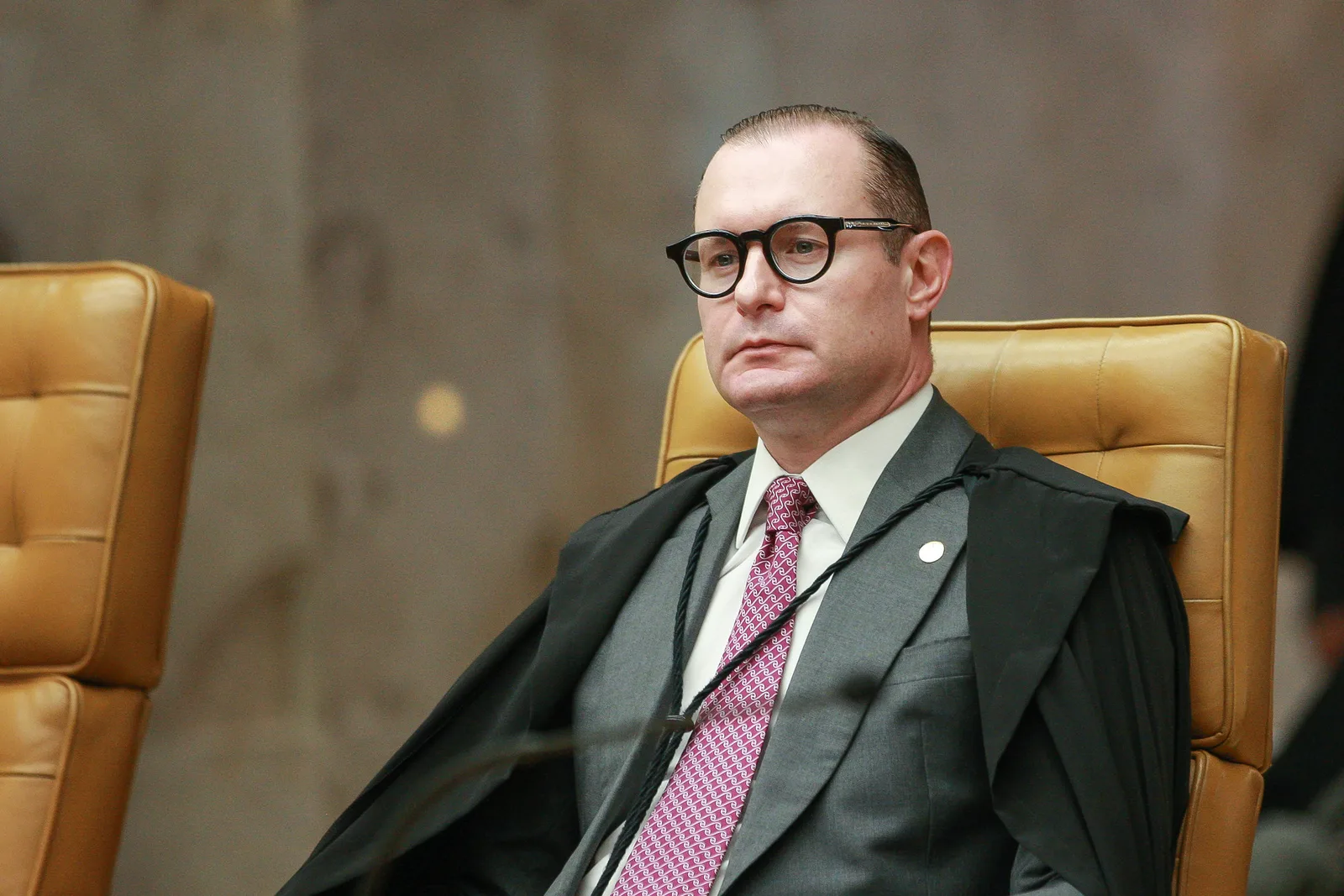 Zanin aponta impedimento pendente antes de análise sobre Moraes no caso Master