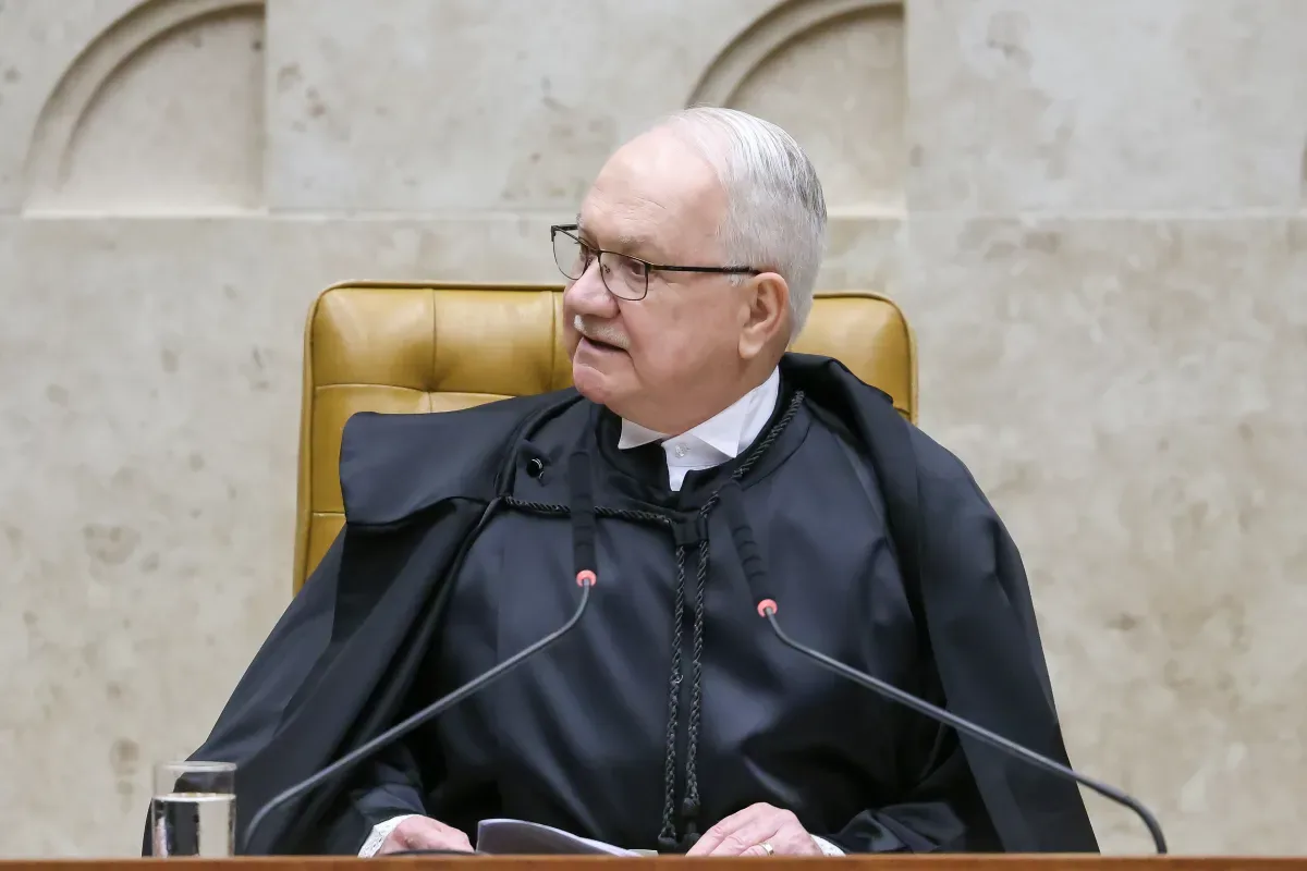 Fachin dá 24 horas para PF informar situação de cópia do celular de Vorcaro