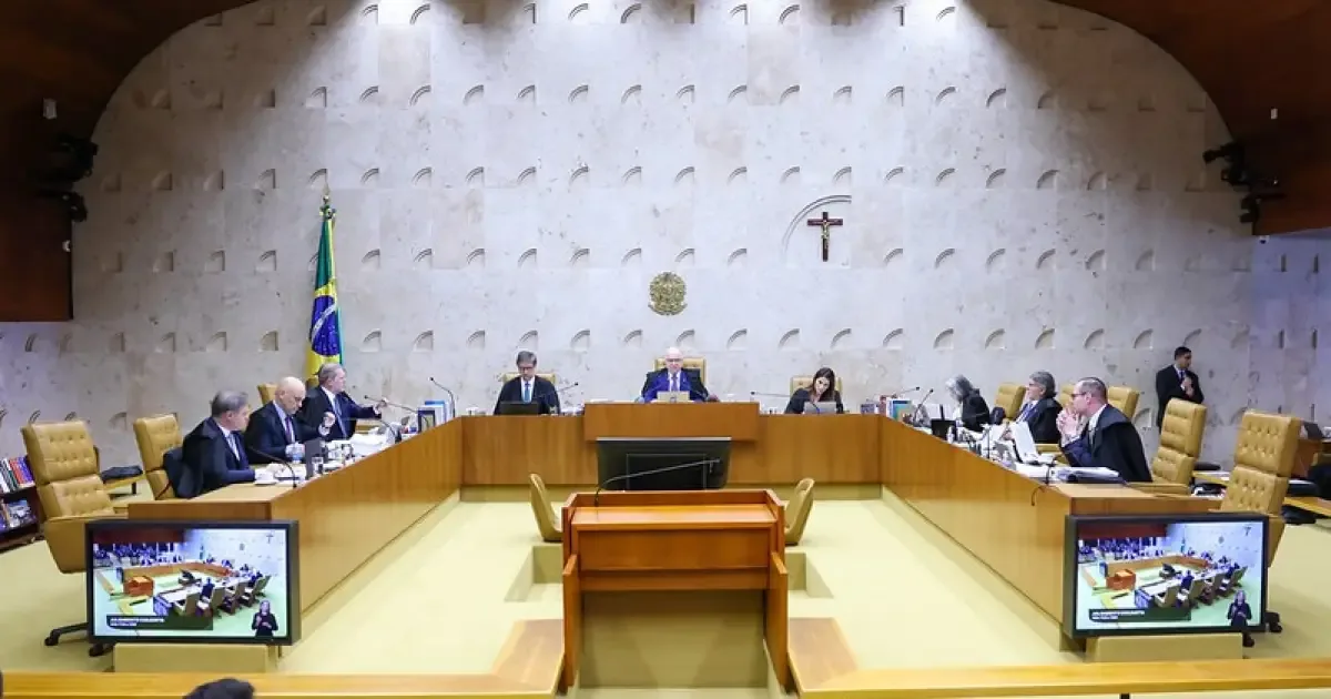TV Justiça transmite sessão do STF sobre mensagens entre Moraes e Vorcaro