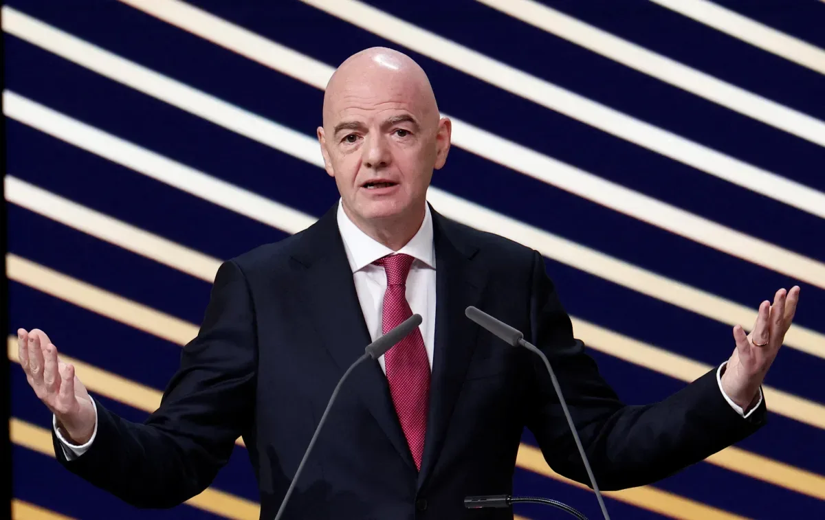 Infantino confirma que disputará novo mandato na Fifa em 2027