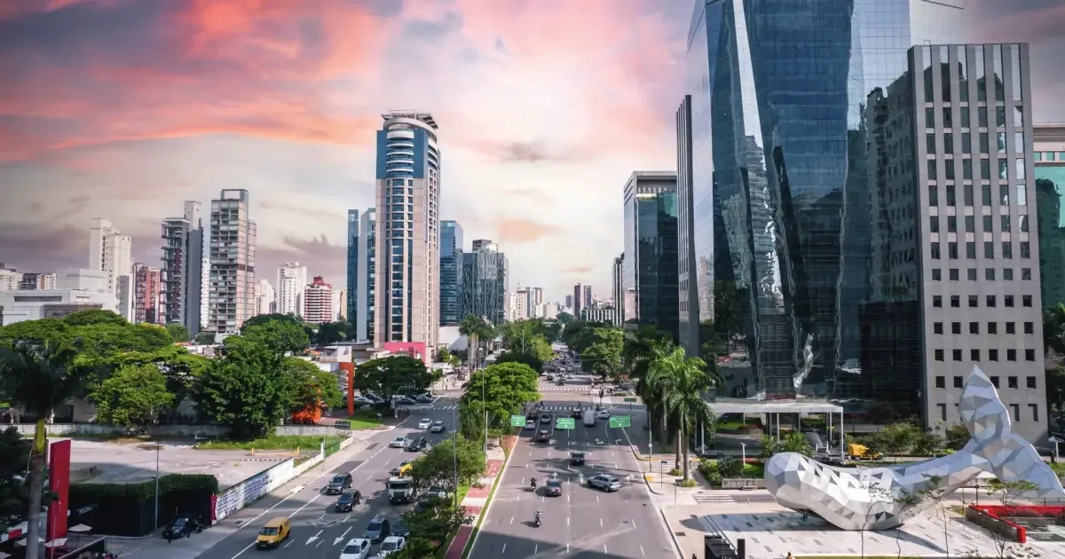 Aluguel comercial sobe mais que venda, mas fica atrás da Selic