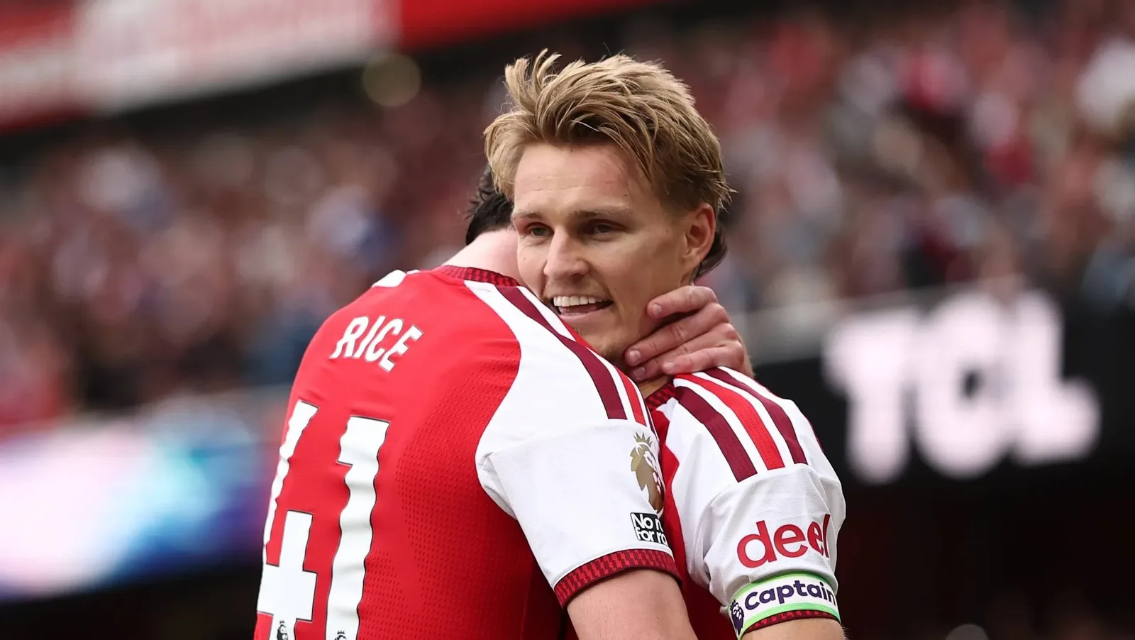 Arsenal supera Chelsea por 2 a 1 e mostra novas opções no ataque