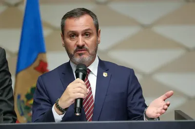 Pedido de vista mantém afastamento de diretor-geral da PF em vigor